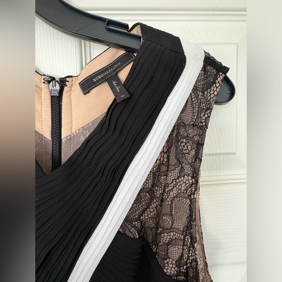 BCBGMaxAzria Contrast Caia Gown. Size 10. - Picture 3 of 10